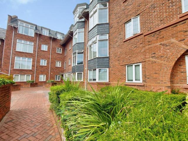 Flat for sale in Wilmslow Park, Wilmslow