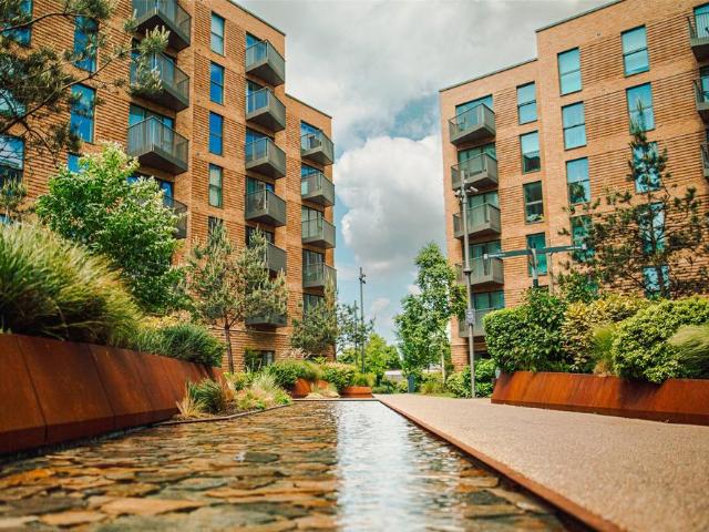 Flat for sale in Slough