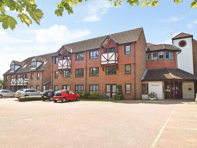 Flat for sale in Amersham
