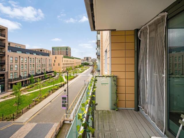 Flat for sale in Reach, Greater London