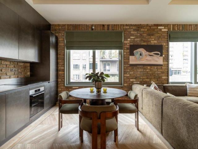 Flat for sale in Chalk Farm, Greater London