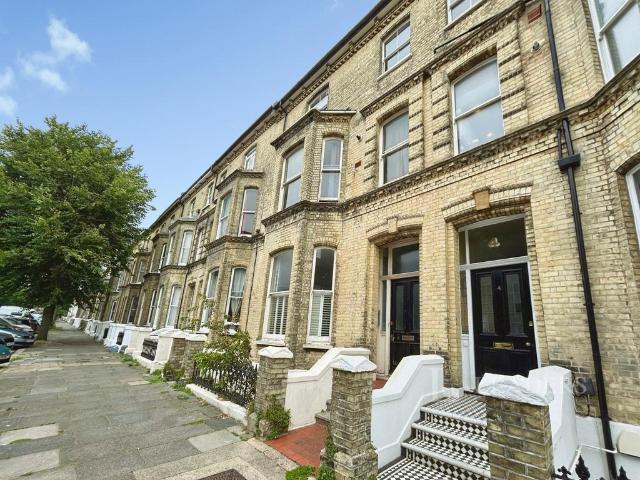 Flat for sale in Aldrington