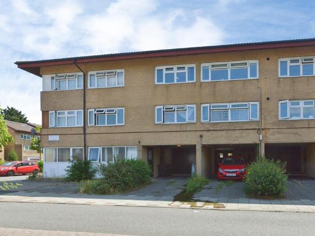 Flat for sale in Great Linford, Milton Keynes