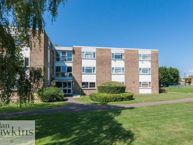 Flat for sale in Vastern, Wiltshire
