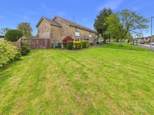 Flat for sale in Coleford, Somerset