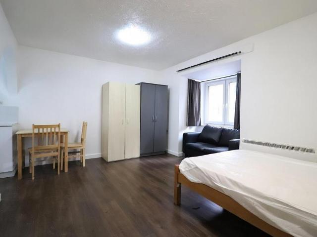 Flat for sale in Greater London