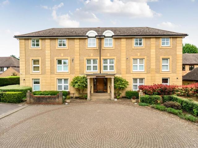 Flat for sale in Bourne Vale, Kent