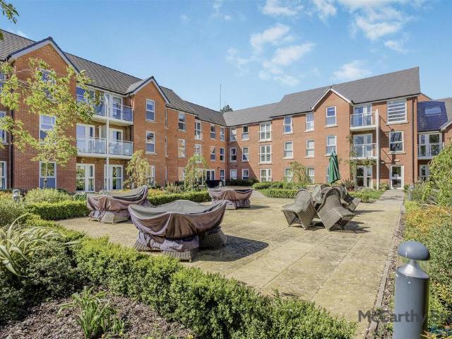 Flat for sale in Brentingby, Leicestershire