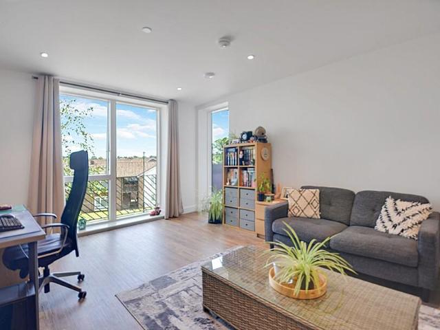 Flat for sale in Muswell Hill, Greater London