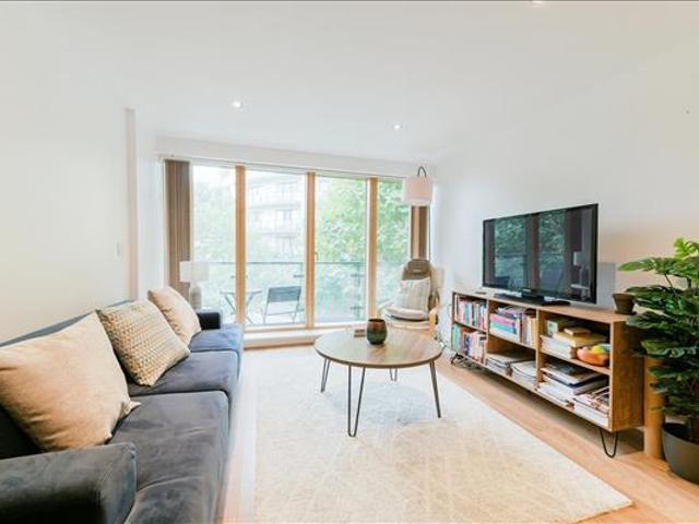 Flat for sale in London Borough of Merton, Greater London