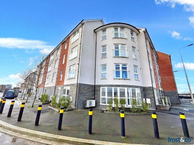 Flat for sale in Poole