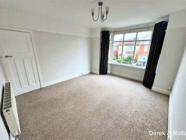 Flat for sale in Throop, Bournemouth