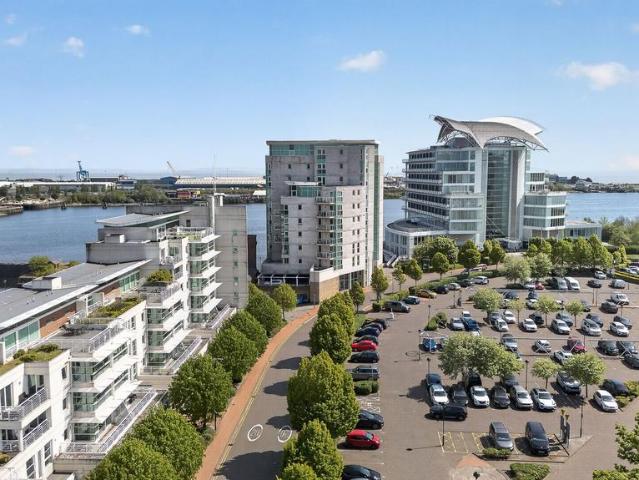 Flat for sale in Cardiff Bay, Falcon Lodge