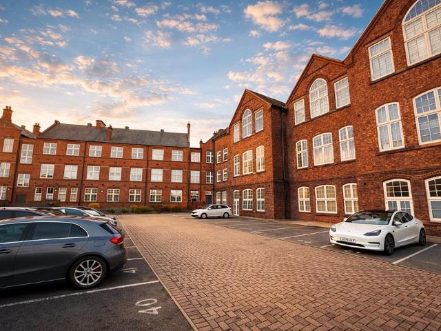 Flat for sale in Smethwick, West Midlands
