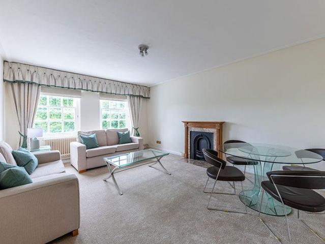 Flat for sale in Chelsea, Greater London