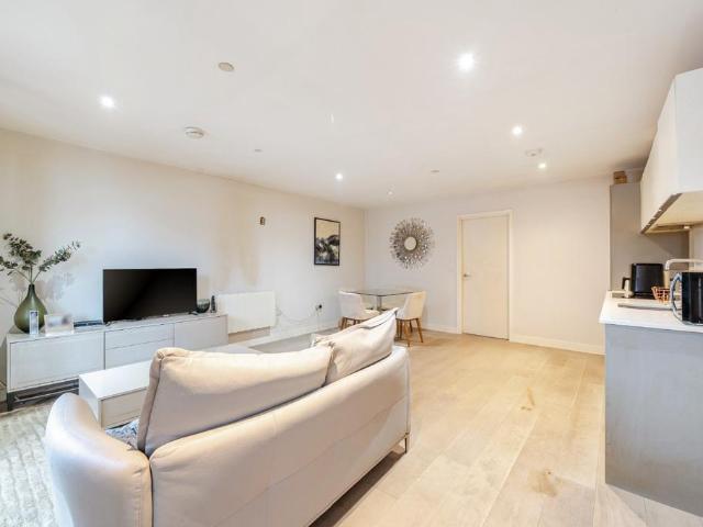 Flat for sale in Greater London