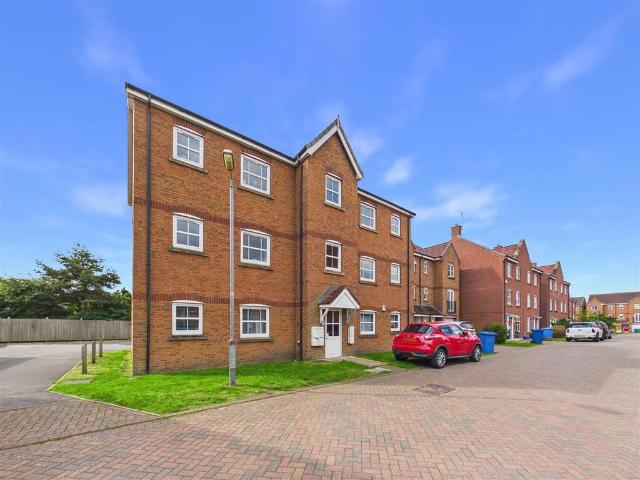 Flat for sale in Elloughton-cum-Brough, Brough