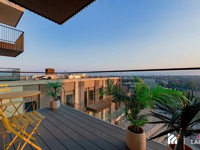 Flat for sale in Shepherd's Bush, Greater London