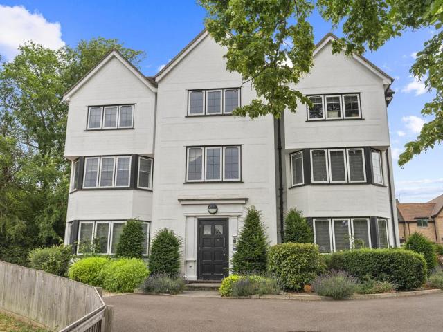 Flat for sale in Harlow, Essex