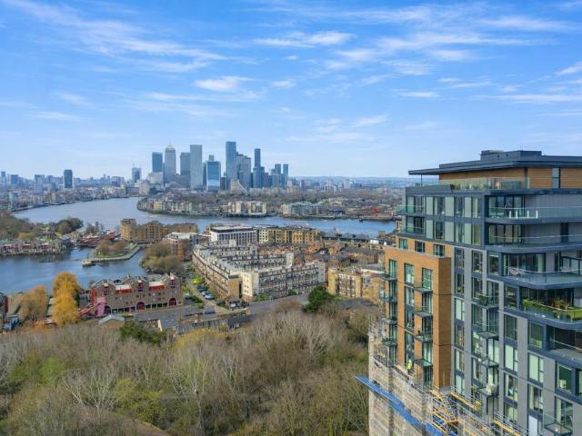 Flat for sale in St. George in the East, Wapping