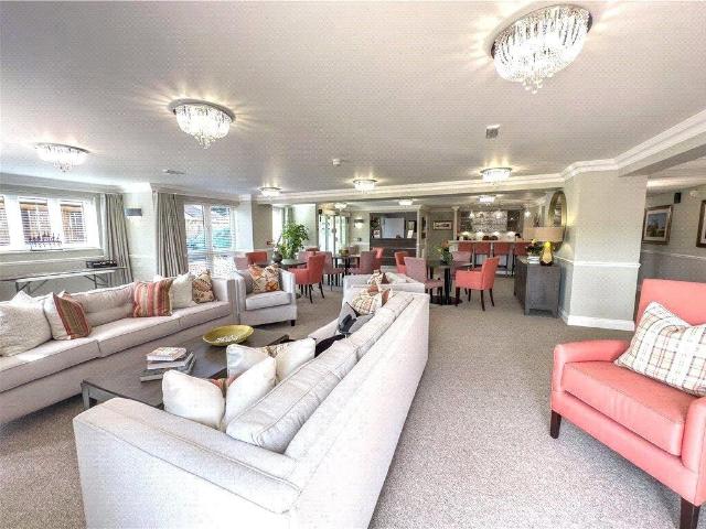 Flat for sale in Fleet, Hart
