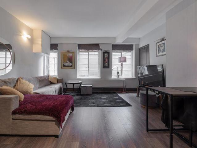 Flat for sale in Marylebone, Greater London