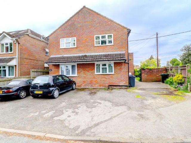 Flat for sale in High Wycombe, Little Missenden