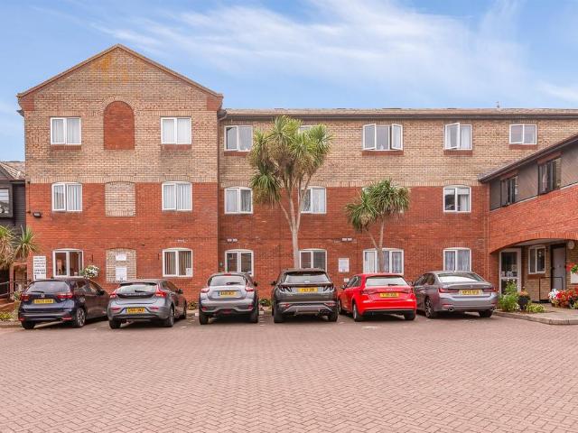 Flat for sale in Maldon