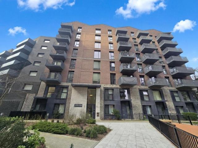 Flat for sale in Hayes Village, Greater London