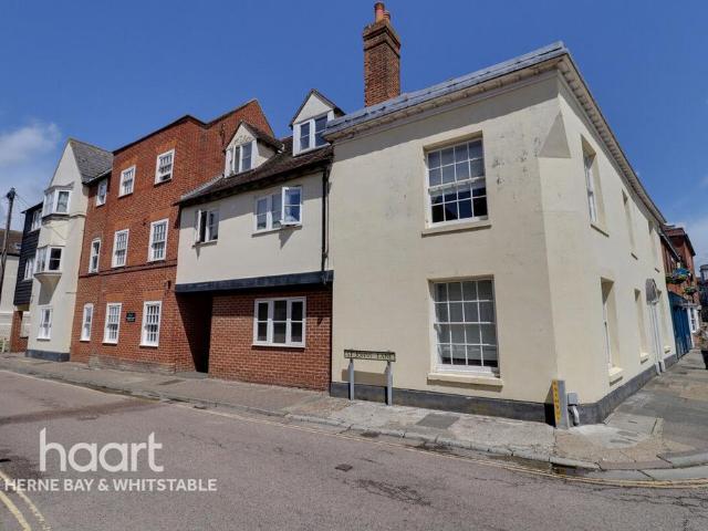 Flat for sale in St. Mildred's, The Bridge