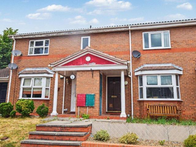 Flat for sale in West Yorkshire
