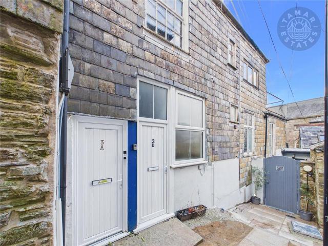Flat for sale in Liskeard, Cornwall
