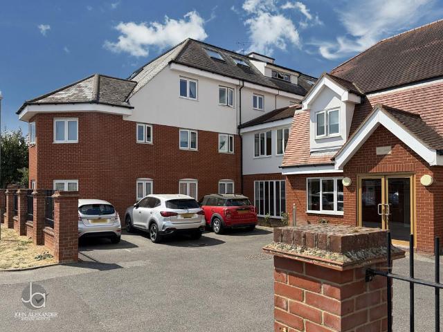 Flat for sale in Fordham Heath, Essex
