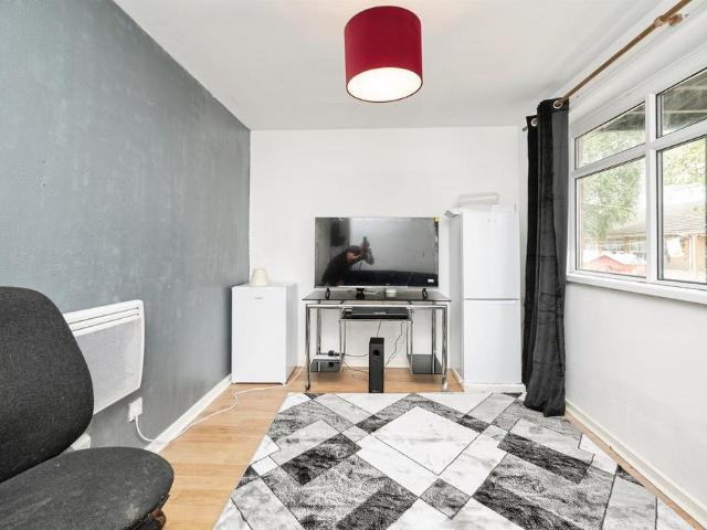 Flat for sale in West Bromwich, West Midlands