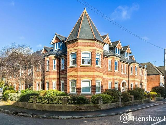 Flat for sale in Barton Stacey, Hampshire