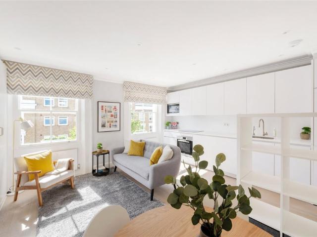 Flat for sale in Kensal Town, Bayswater