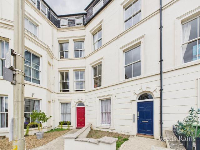Flat for sale in The Old Town, Kepwick