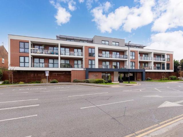 Flat for sale in Fishery, Maidenhead