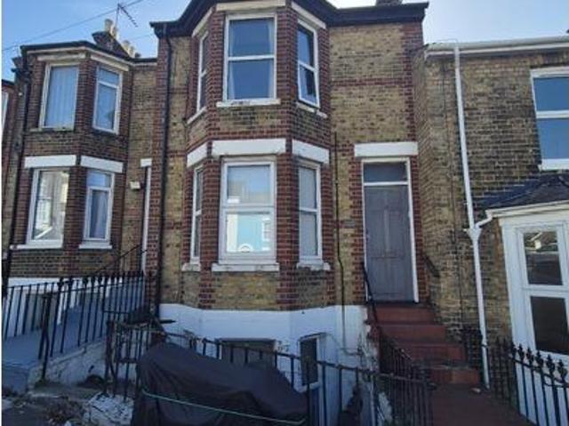 Flat for sale in East Cliff, Acol