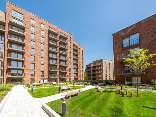 Flat for sale in Fishery, Maidenhead