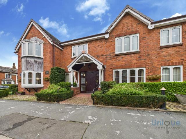 Flat for sale in Lancashire