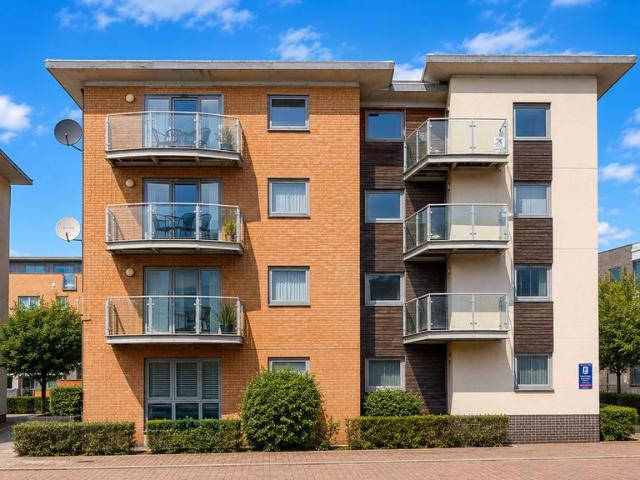 Flat for sale in Hythe, Fordham Heath