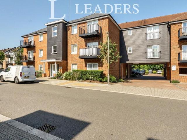 Flat for sale in The Butts, Kent
