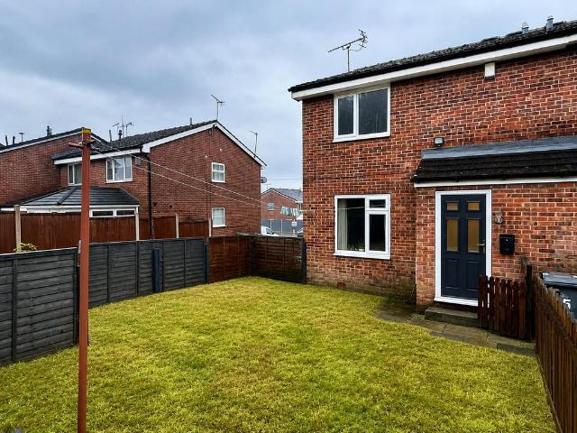 Flat for sale in Brackenfield, East Midlands