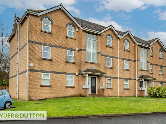 Flat for sale in Pendock, Greater Manchester