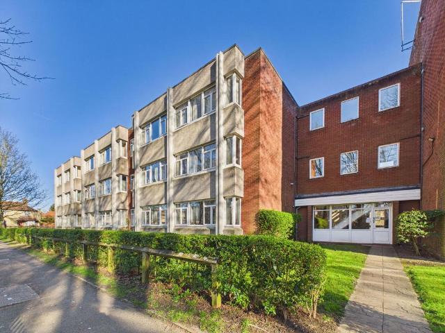 Flat for sale in Huntingdon