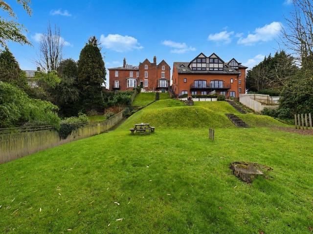 Flat for sale in Isle Of Man