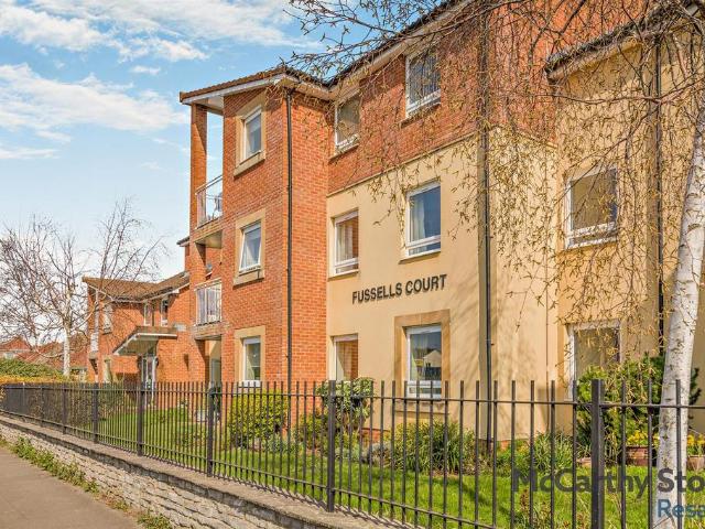 Flat for sale in Worle, Weston-super-mare