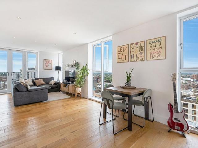 Flat for sale in Greater London