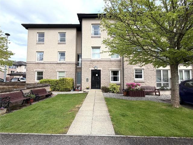 Flat for sale in Lentran, Scotland